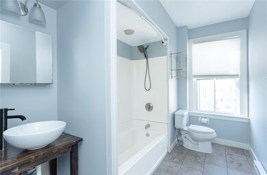 11 Newport Ave unit 2, Newport, RI 02840 - photo 3