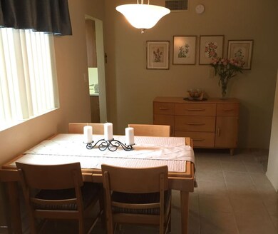 Dining2