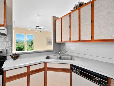 105 Serenity Cir, Hendersonville, NC 28792 - photo 4