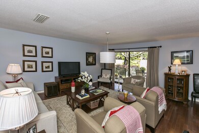 003_Living Room