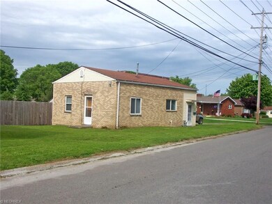 Unit #3 sits behind the Duplex and faces 25th Stre