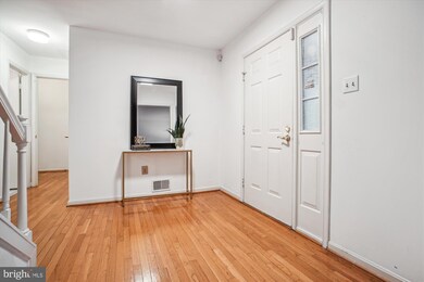 2332 Morgan Ln, Dunn Loring, VA 22027 - photo 3