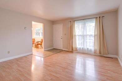 143_Calahan-living room 2