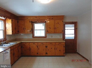 17301 Diane Dr, Hagerstown, MD 21740 - photo 7