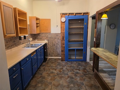 200 W Moerbe St, Thorndale, TX 76577 - photo 6