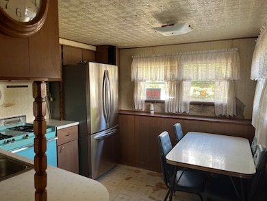 4 Morin St unit 4, Campton, NH 03223 - photo 4