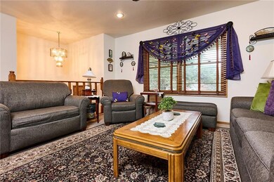 3714 SE 10th St, Des Moines, IA 50315 - photo 4