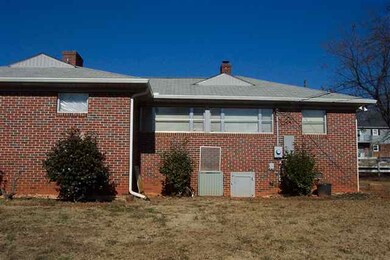 5 Anderson St, Inman, SC 29349 - photo 2