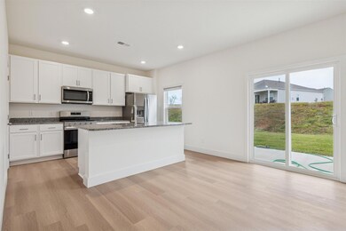 5098 Grist Ln, Morristown, TN 37813 - photo 3