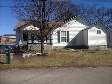 1303 Walker St, Shelbyville, TN 37160 - photo 2