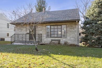 3916 49th St, Des Moines, IA 50310 - photo 3