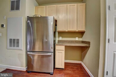 22763 Fountain Grove Square, Ashburn, VA 20148 - photo 4