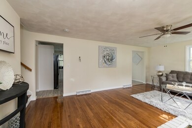 139 Smith St, Leominster, MA 01453 - photo 5