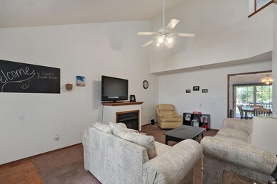 4300 Morgan Ct-6