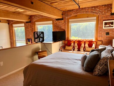 Rivermoor Landing unit 20, Newmarket, NH 03857 - photo 4