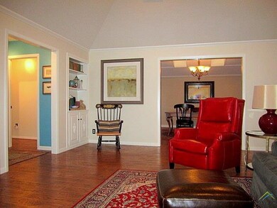 202 Heritage Cir, Tyler, TX 75703 - photo 6