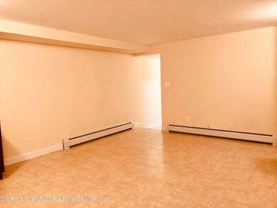17 Malibu Ct unit Bsmt, Staten Island, NY 10309 - photo 5