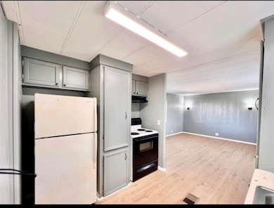 906 E Hanson St, Cleveland, TX 77327 - photo 5