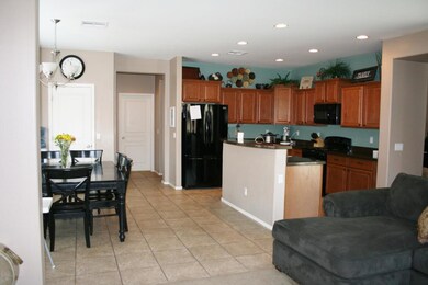 H Kitchen2