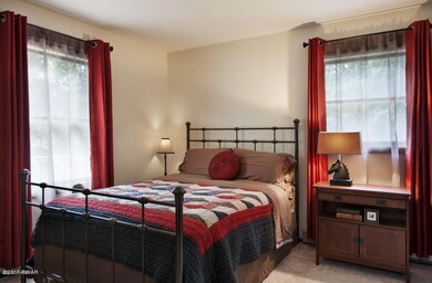 126 Hillcrest Dr, Lords Valley, PA 18428 - photo 4