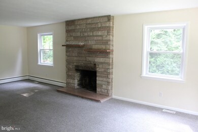 214 Bull Run Rd, Ewing, NJ 08638 - photo 4