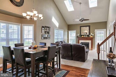 5938 Pinedale Ct, Harrisburg, PA 17111 - photo 3