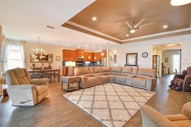 Great Room w/ Tray Ceiling