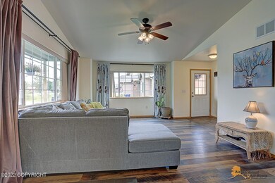 Dining to Livingroom