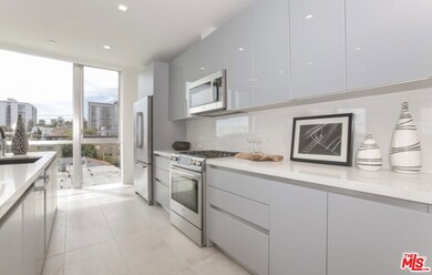 1125 N Kings Rd unit 9, West Hollywood, CA 90069 - photo 2