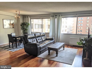 4515 Willard Ave, Chevy Chase, MD 20815 - photo 2