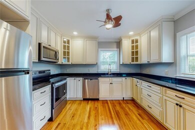 3 Fir St unit 2, Newport, RI 02840 - photo 6