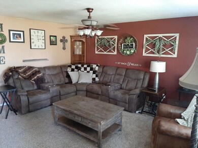 1101 S Adams St, Hugoton, KS 67951 - photo 4