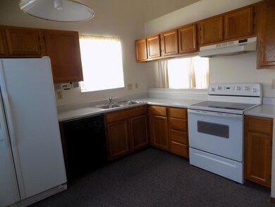 974 Western Run Dr, Columbus, OH 43228 - photo 6