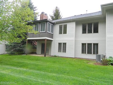 2012 S Terrace Ln NE, Grand Rapids, MI 49505 - photo 2