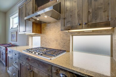 61121 Manhae Loop, Bend, OR 97702 - photo 7