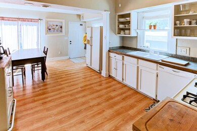 2400 N. Fourth St. ~ Eat-in Kitchen