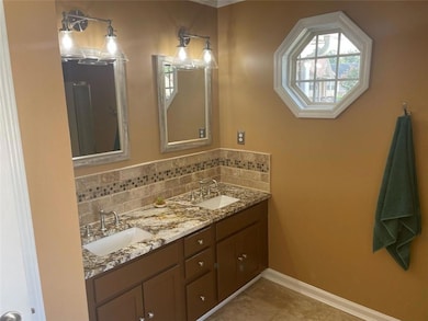 2432 Temple View Dr, Snellville, GA 30078 - photo 7