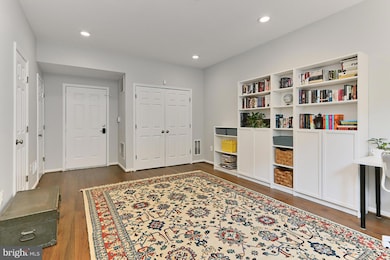 2372 Huntington Station Ct, Alexandria, VA 22303 - photo 5