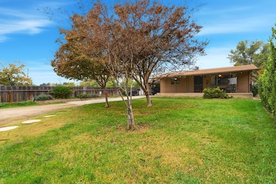 469 Pomegranate St, Woodlake, CA 93286 - photo 5