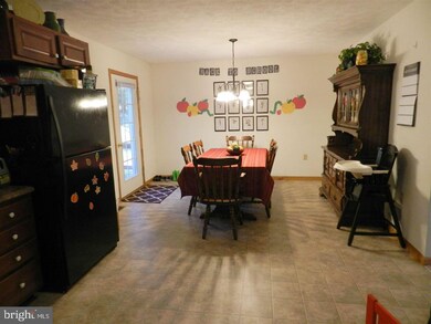 1105 Mckeehan Rd, New Bloomfield, PA 17068 - photo 4