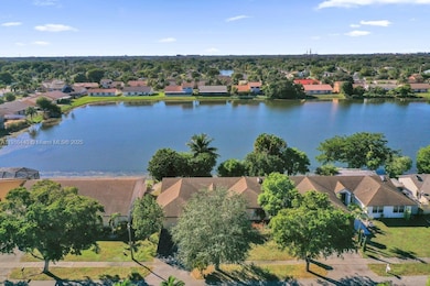 2350 E Lake Miramar Cir, Miramar, FL 33025 - photo 2