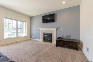 43 Reutter Dr, Selkirk, NY 12158 - photo 5