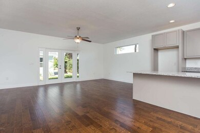 2002 Waverly Pl