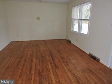 14425 Rock Point Rd, Newburg, MD 20664 - photo 5