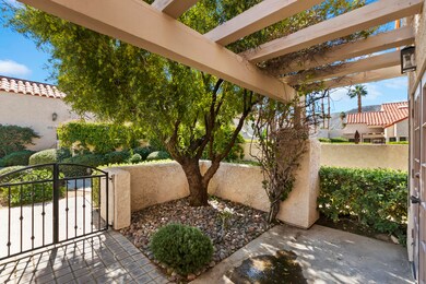 005_Courtyard