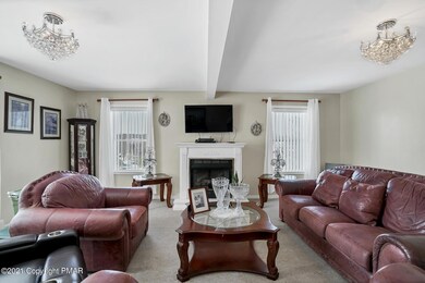 129 English Ivy Ct, Long Pond, PA 18334 - photo 4