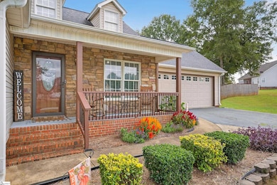 350 Mcmillin Blvd, Boiling Springs, SC 29316 - photo 2