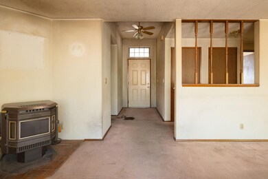 2072 NE Veronica Ln, Bend, OR 97701 - photo 3