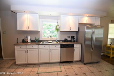 823 Lehigh St, Jim Thorpe, PA 18229 - photo 7