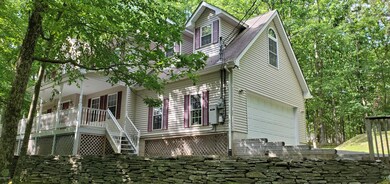 185 Locust Dr, Milford, PA 18337 - photo 2